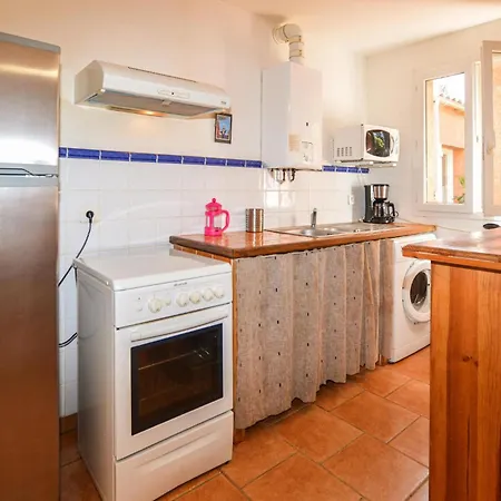 2 Bedroom Stunning In Apartamento