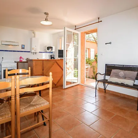 2 Bedroom Stunning In Apartamento