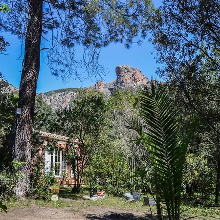 2 Bedroom Stunning In Apartamento *