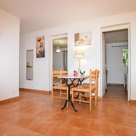 Appartamento 2 Bedroom Stunning In *