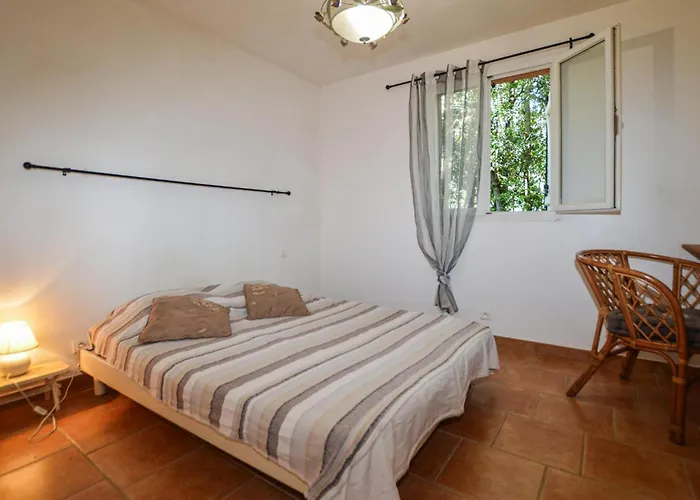 2 Bedroom Stunning In * Afa