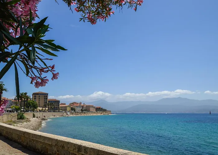 Appartement 2 Bedroom Stunning In *