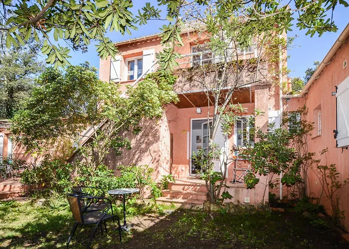 2 Bedroom Stunning In * Afa